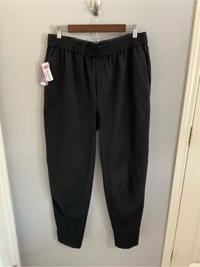 Roundtree & Yorke Black Elastic-Waist Jogger Pants